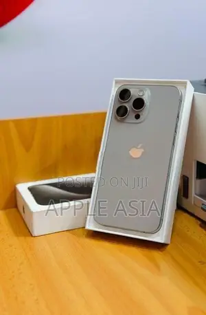 Apple iPhone 15 Pro Max 256GB (Used)