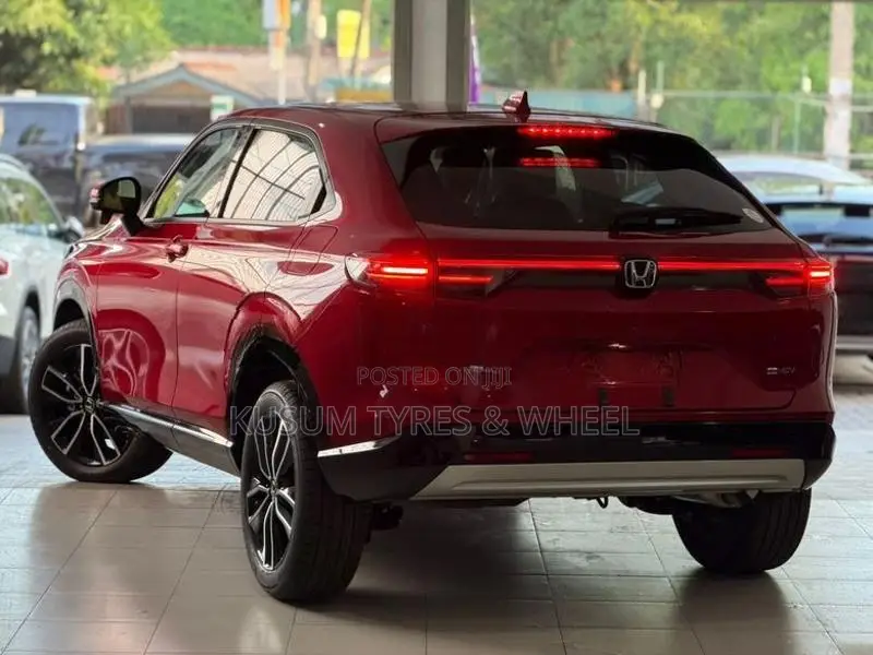 Honda Vezel Z Premium 10 SPEAKRS 2026