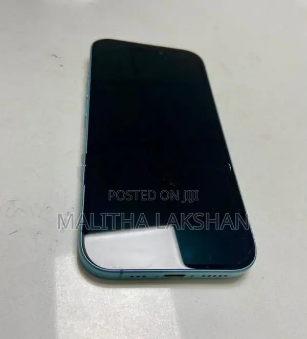 Apple iPhone 16 (Used)