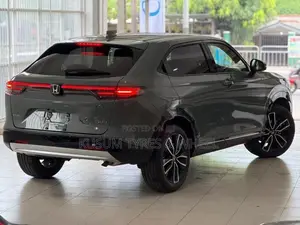 Honda Vezel Z Premium 10 SPEAKRS 2026