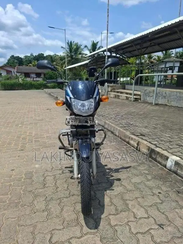 Bajaj CT100 2011