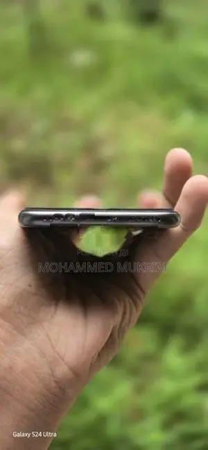 Apple iPhone 8 (Used)