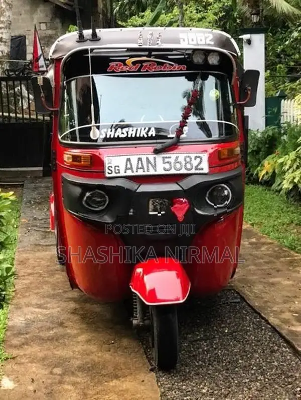 Bajaj RE 2013