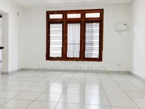 Spacious House For Office Use – Colombo 05