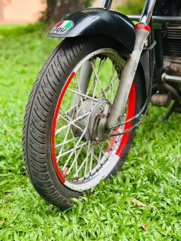 Bajaj CT100 (BEV) 2016