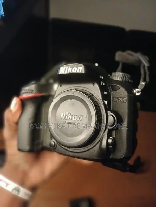 Nikon D7200 Body With 18- 140 Kit Lens