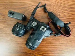 ⁠Canon EOS 1500D Camera