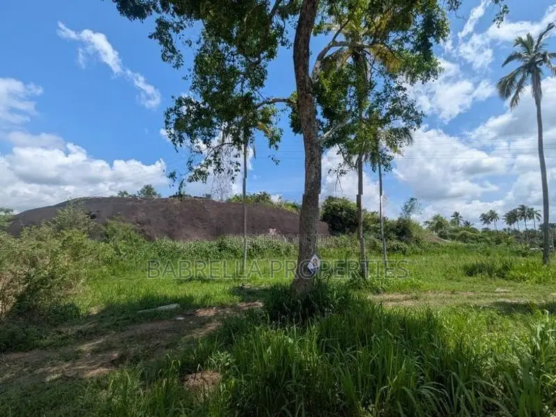 15P Residential Land – Wariyapola Town (Near Sambole Restaurant)