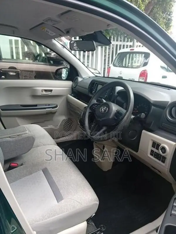Toyota Passo x 2023