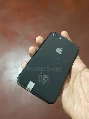 Apple iPhone 8 (Used)