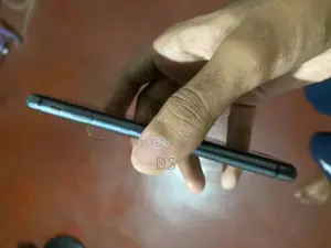 Apple iPhone 8 (Used)
