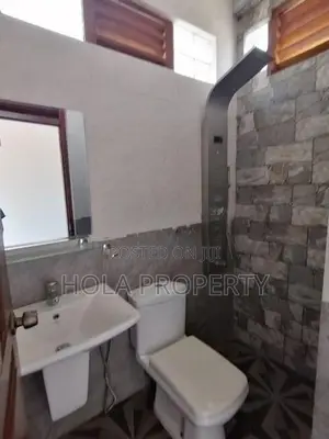 2 BHK AC 2ND Floor Wellawetta NO Lift In Colombo 6