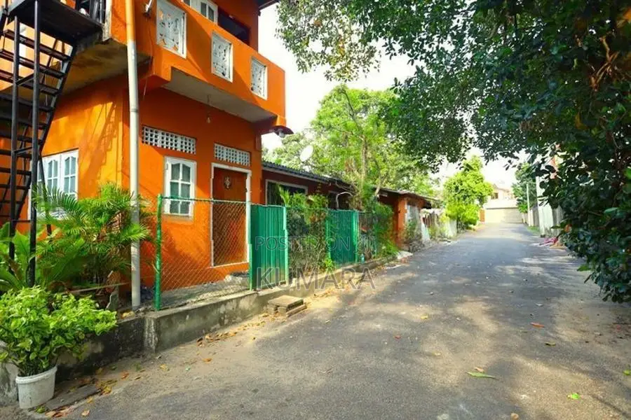 79p Commercial Property For sale in Col 5 (Kirulapone)