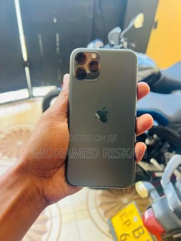Apple iPhone 11 Pro 256GB (Used)