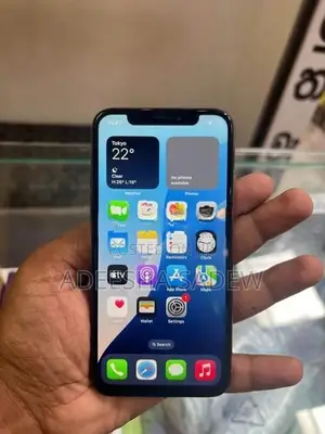 Apple iPhone XS (Used)