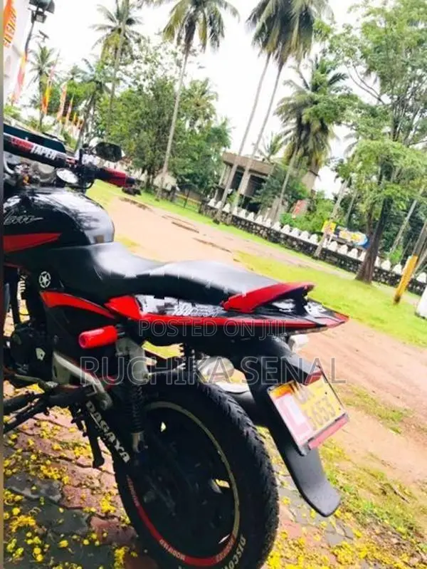 Bajaj Pulsar 180 2008