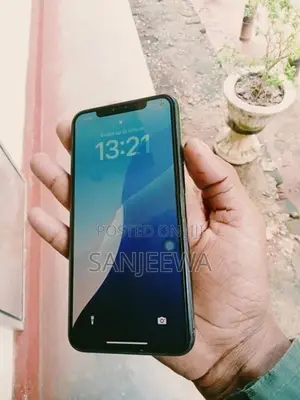 Apple iPhone XS Max (Used)