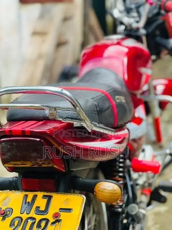 Bajaj CT100 2010