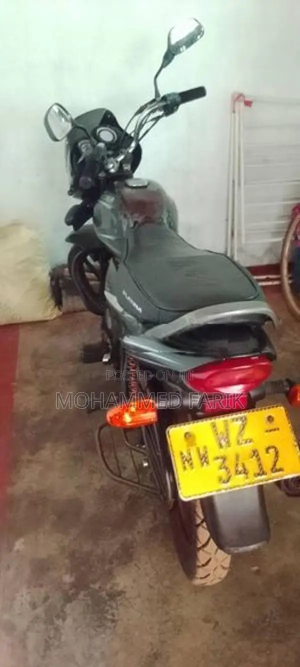 Bajaj Platina 100 2011