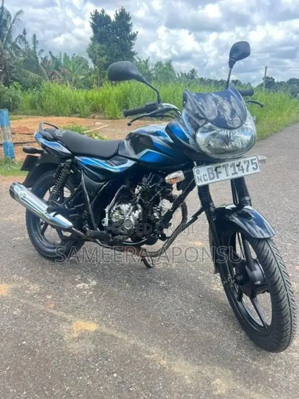 Bajaj Discover 2017