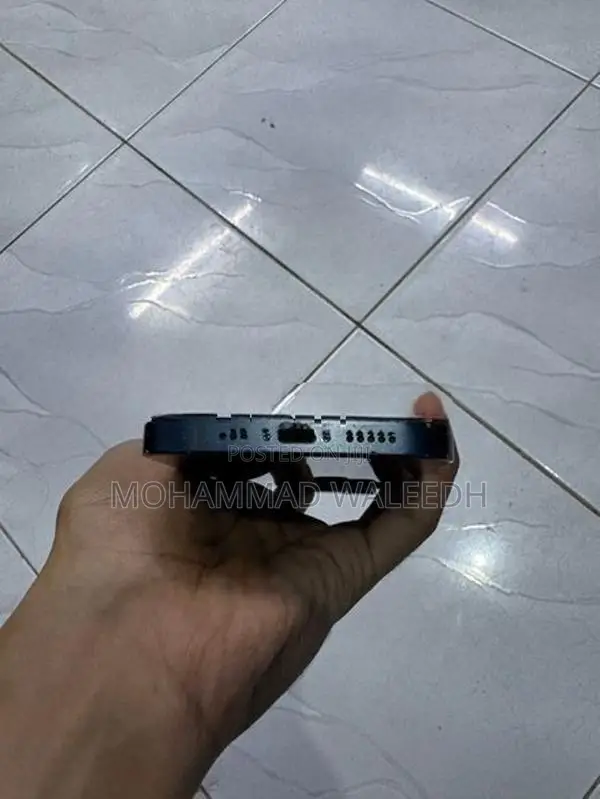 Apple iPhone 13 (Used)