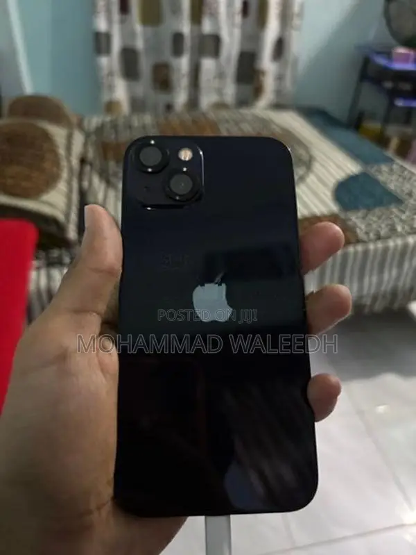 Apple iPhone 13 (Used)