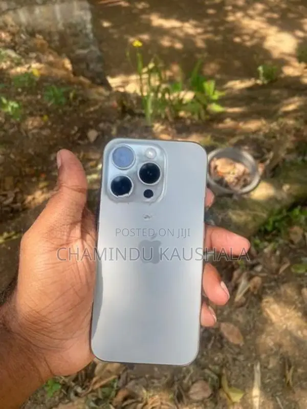 Apple iPhone 15 Pro (Used)