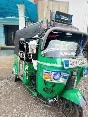 Bajaj RE 2013