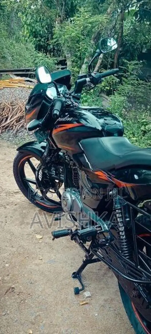 Bajaj Pulsar 150 2017