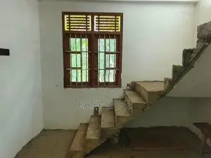 කොස්ගම සාලාව කෑම්ප් එක අසලින් 5bedroom දෙමහල් නිවස In Avissawella