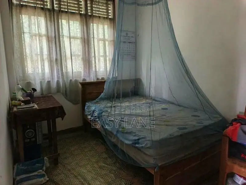 කොස්ගම සාලාව කෑම්ප් එක අසලින් 5bedroom දෙමහල් නිවස In Avissawella