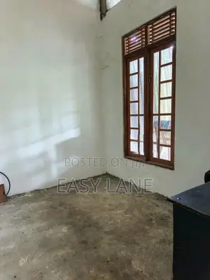 කොස්ගම සාලාව කෑම්ප් එක අසලින් 5bedroom දෙමහල් නිවස In Avissawella