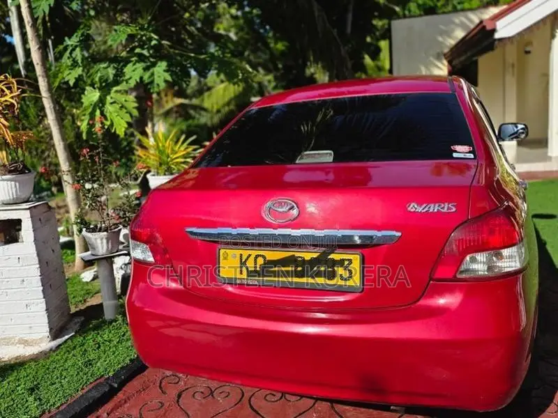 Toyota Yaris 2011