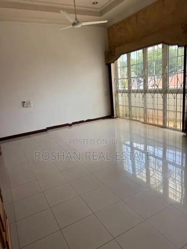 FULLY FURNISHED SUPER LUXURIOUS HOTEL FOR SALE COLOMBO 5 MU3216
