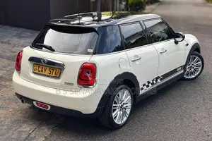 BMW Mini Cooper CHILl. F55 2017