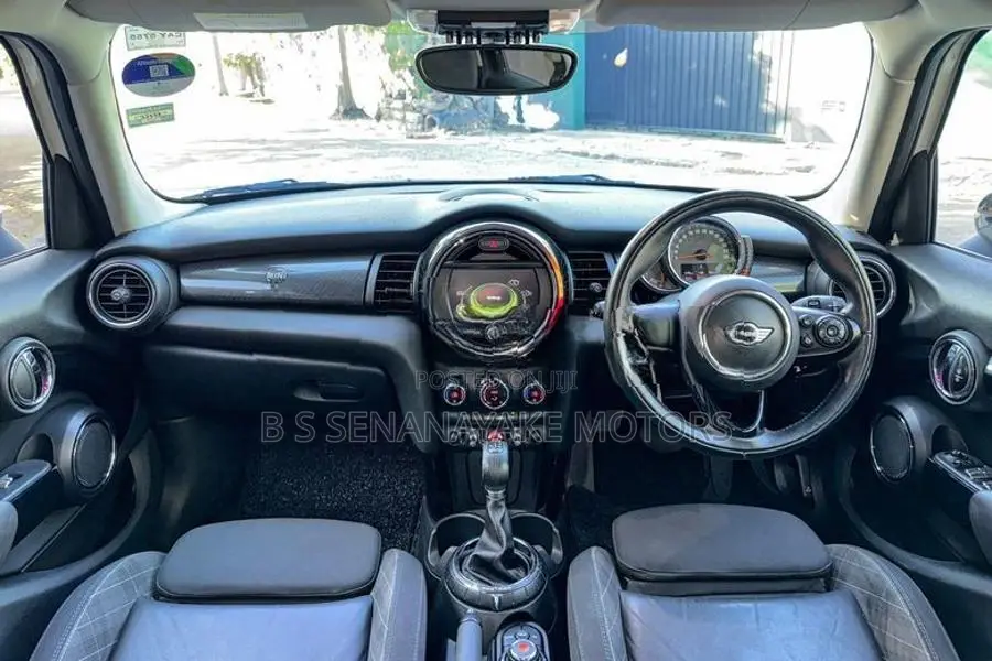 BMW Mini Cooper CHILl. F55 2017