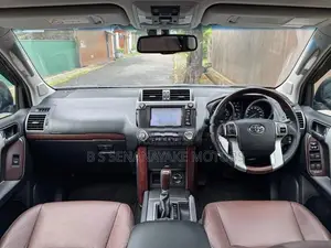 Toyota Land Cruiser Prado TX-L G-Frontier 2017