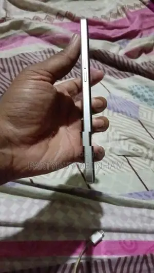 Oppo Reno 8 (Used)