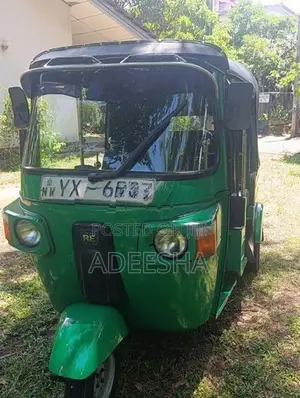 Bajaj RE 2012