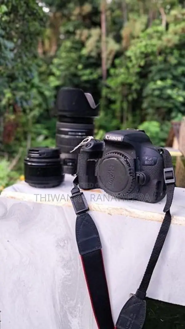 Canon 800D Camera With 50mm Lens 18 - 200