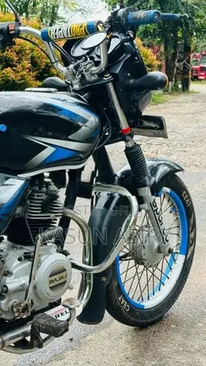 Bajaj CT100 2016