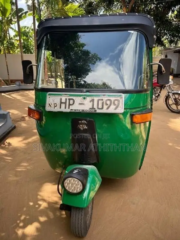 Bajaj RE 2004
