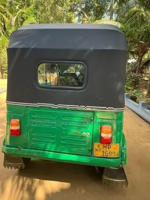 Bajaj RE 2004