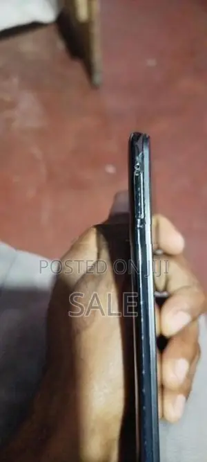 Vivo Y1s y93 (Used)