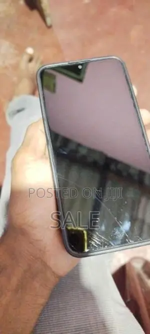 Vivo Y1s y93 (Used)