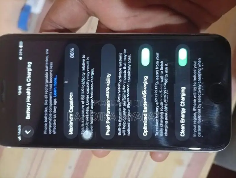 Apple iPhone SE 2 (Used)