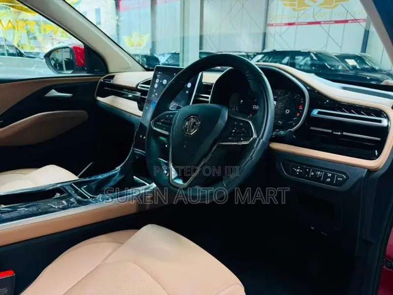 MG Hector Plus Savvy Pro 7-Seater 2026