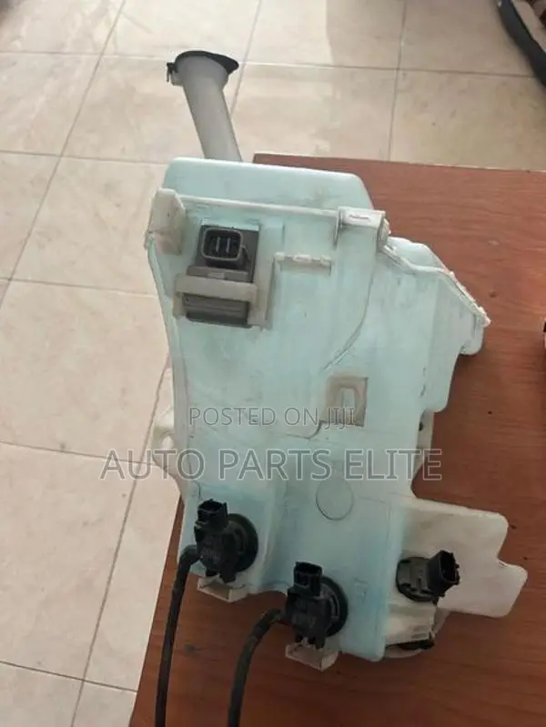 Toyota Axio 141 Wiper Washer Tank