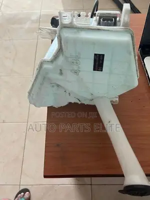 Toyota Axio 141 Wiper Washer Tank