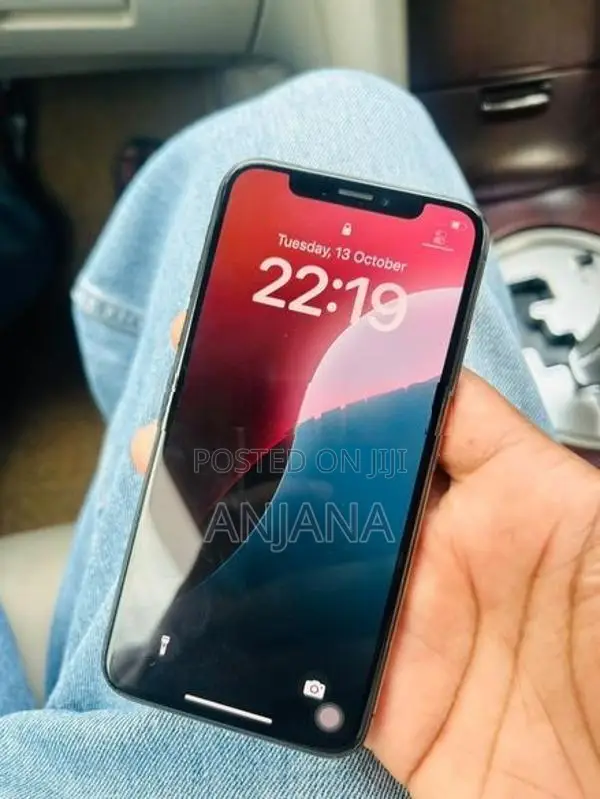 Apple iPhone XS (Used)